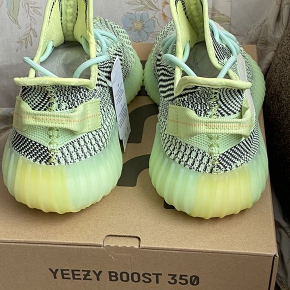 Yeezy adidas Yeezy Boost 350 V2 Yeezreel - Picture 4 of 6